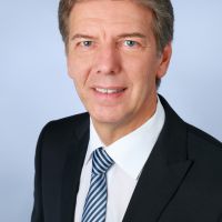 Lutz Hansen Lutz Hansen